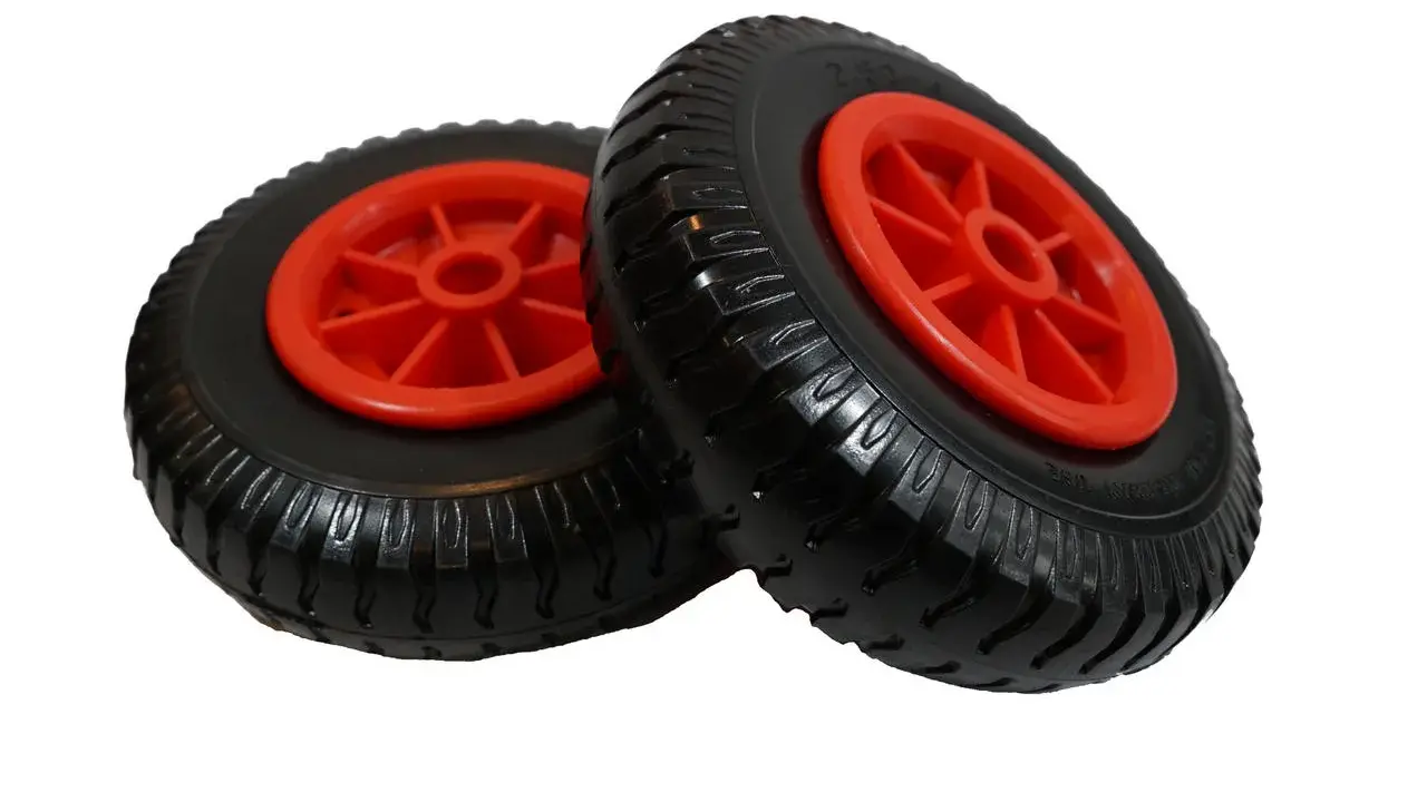 Zwei Räder mit roten Felgen und schwarzen Reifen, ideal für einen sup board trolley.